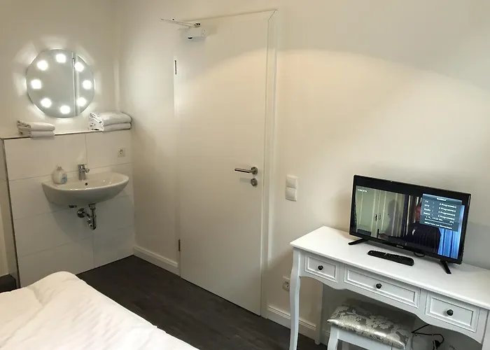 Fame Am Hauptbahnhof Hotel 2*
